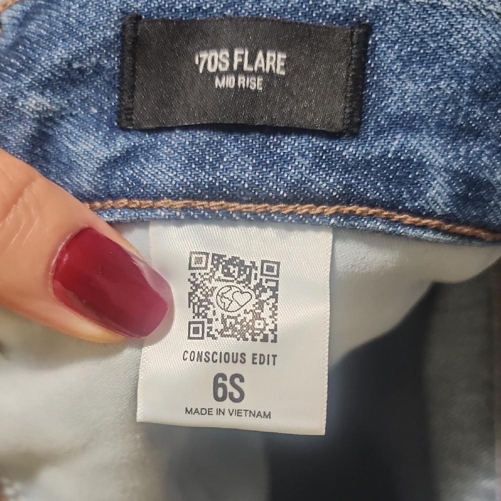 Express Women's Mid Rise 70s Flare Jeans - Blue